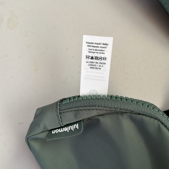 Lululemon Everywhere Adjustable Belt Bag Crater Blue - Picture 11 of 12